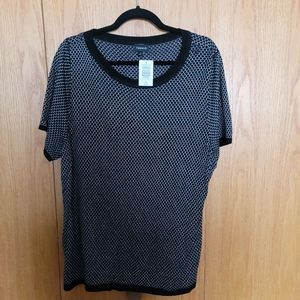 Short sleeve sweater